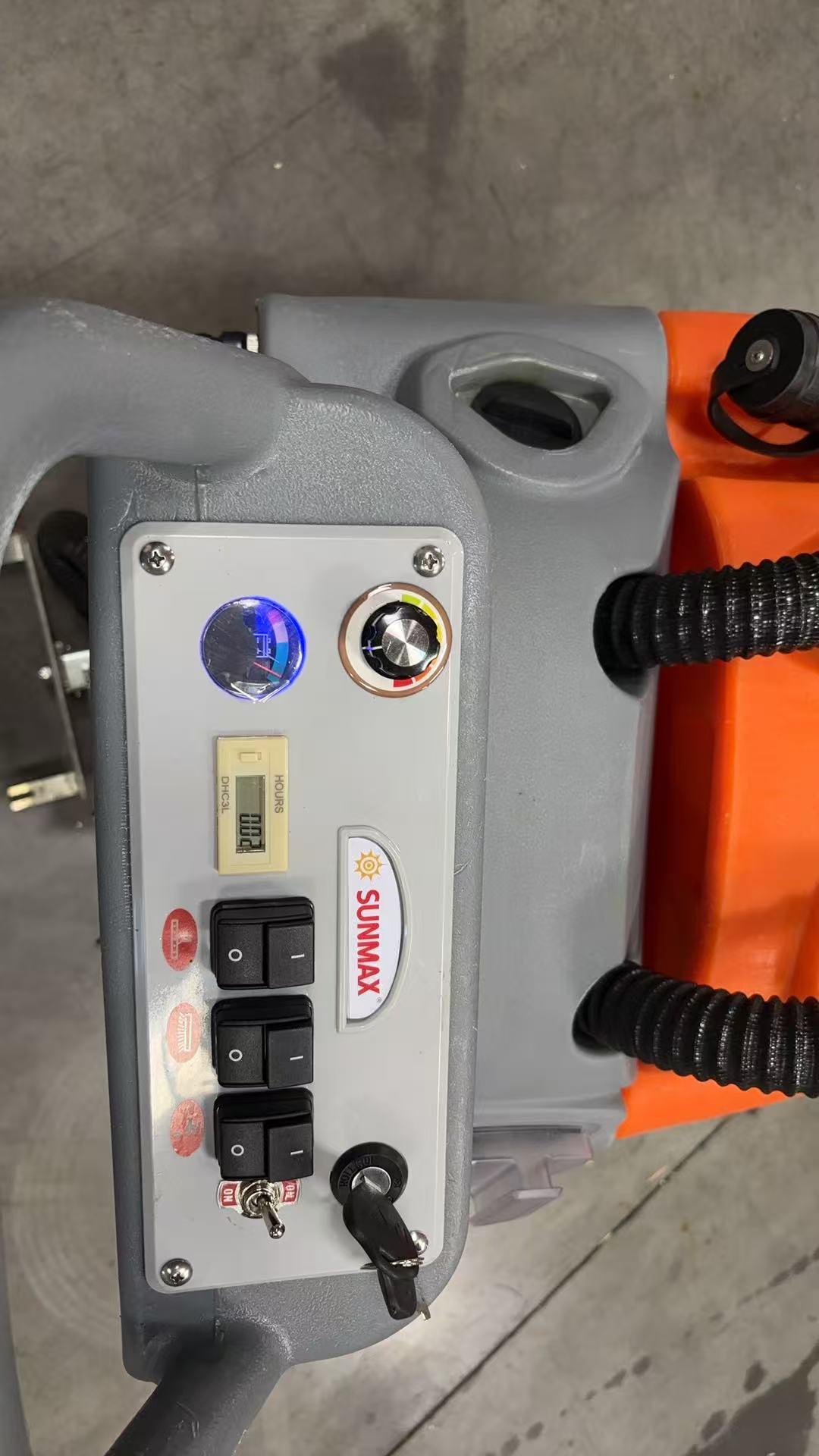 RT50 22" Walk-behind Commercial Floor Scrubber